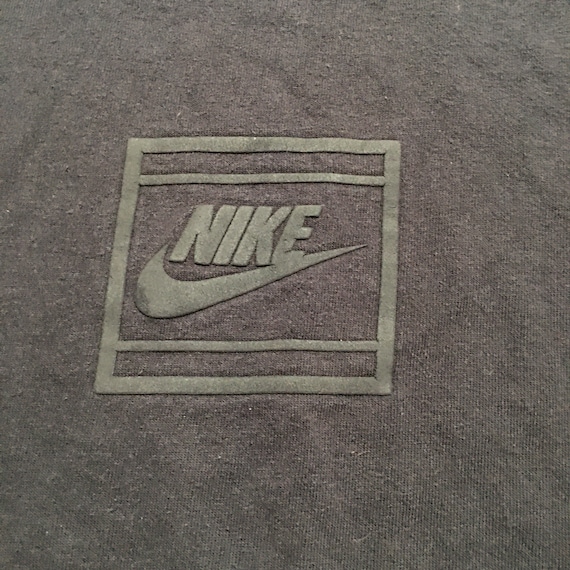 1990s NIKE Minimal Puff Graphic Vintage T Shirt /… - image 2