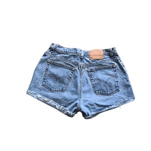 1990s LEVIS 550 Red Tab Vintage Cut Off Shorts // Size 32 Waist image 2