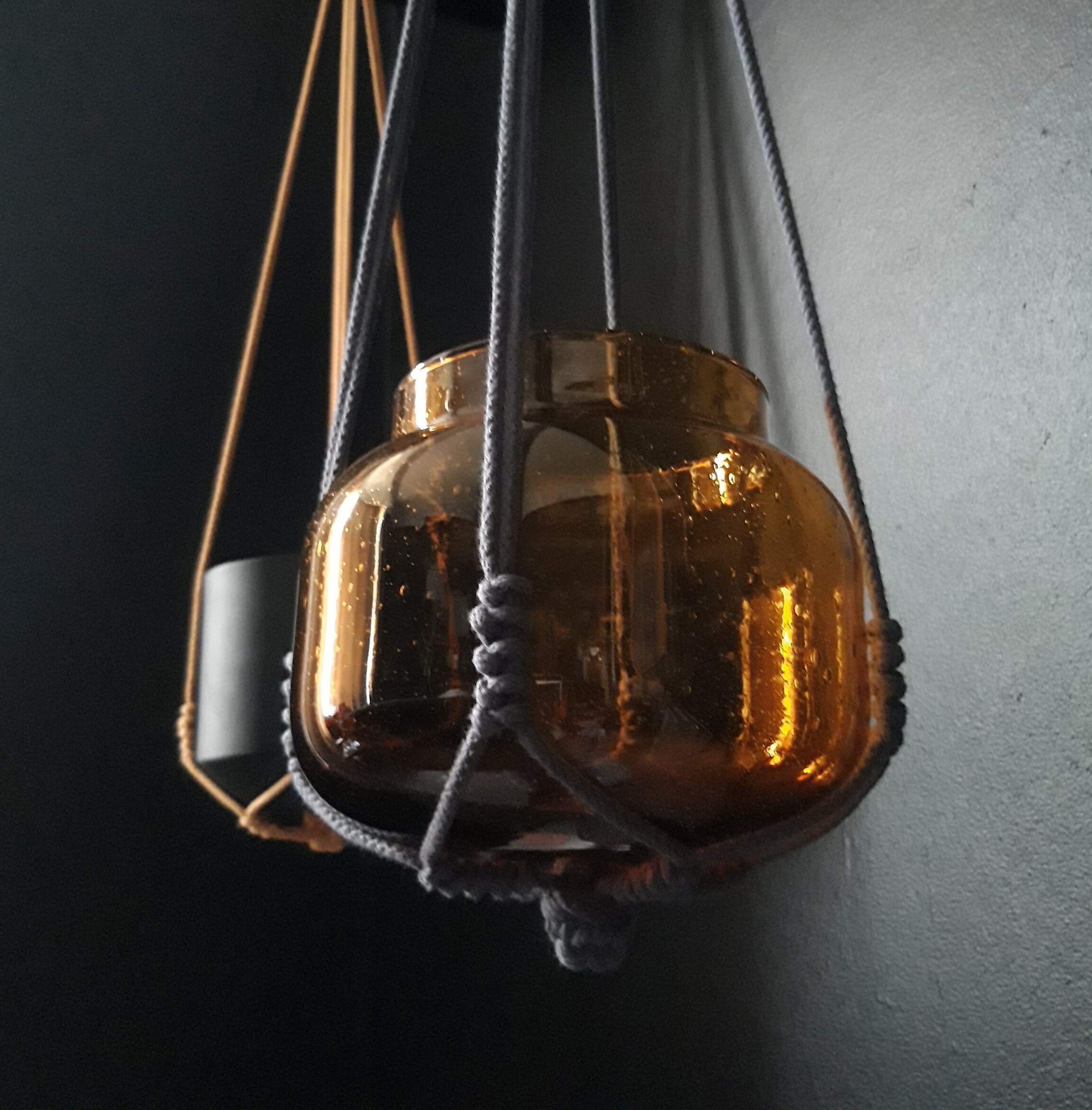 Cintre de Plante en Macramé à Bas Nombril - Pas Gland Commercial & Commissions Bienvenue