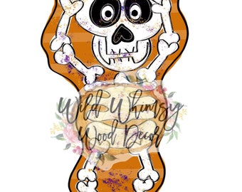 Puede incluir: Un esqueleto de dibujos animados con un fondo naranja desgastado. El esqueleto se está agarrando la cabeza con ambas manos y tiene una expresión de sorpresa en su rostro. El texto "Wild Whimsy Wood Decor" es visible en la imagen.