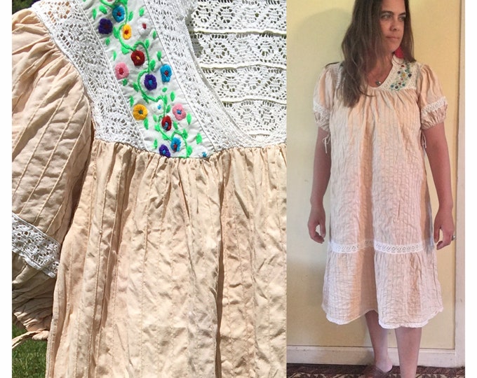 Vintage Embroidered Mexican Dress Crochet Lace Floral Hippie Boho Festival Ethnic Bohemian