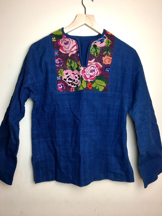 Vintage 70s Guatemalan Indigo Embroidered Top: Roses, Sparkle Threads (XS/S)