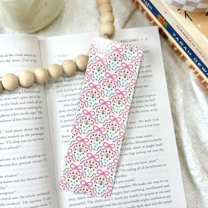 Flora & Bows Bookmark