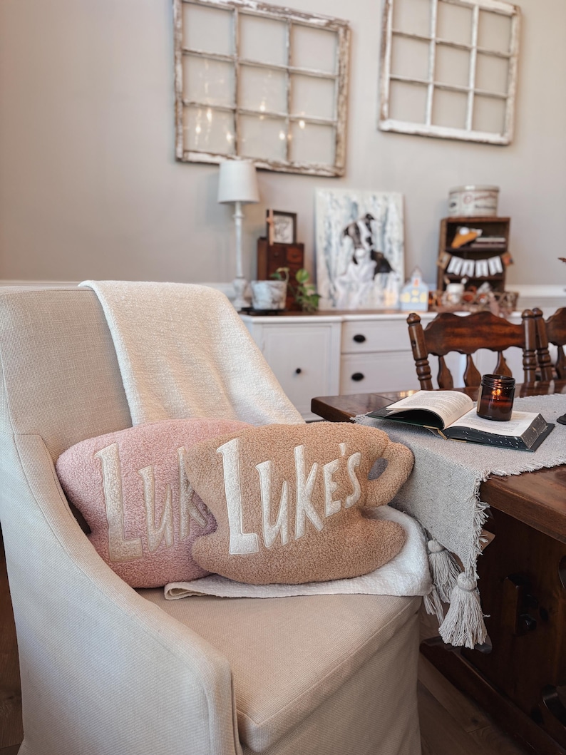 Luke Cozy Coffee Cup Pillow Pink
