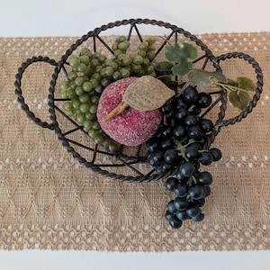Metal Twisted Wire Metal Basket Fruit/Bread Country French Farmhouse feel! Vintage