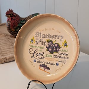 Beautiful Vintage blueberry pie dish, 10&quot; Vintage Collectible!