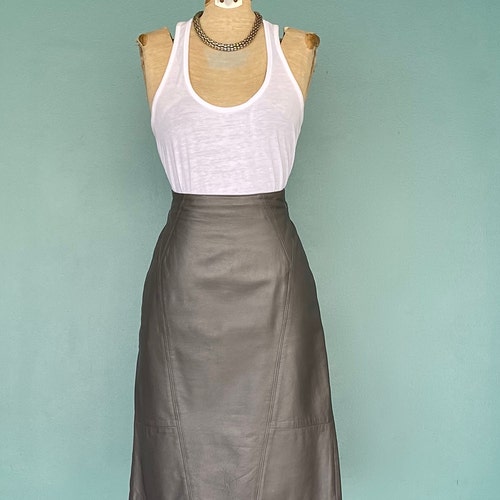 Leather Skirt 90s Skirt Grey Skirt A Line Skirt Winter Skirt High Waist shops Leather Gray Skirt 90s Clothes Leather Vintage TaraLynEvansStudio