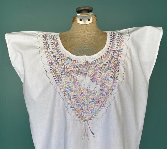 Vintage White Embroidered Mexican Blouse TaraLynE… - image 4