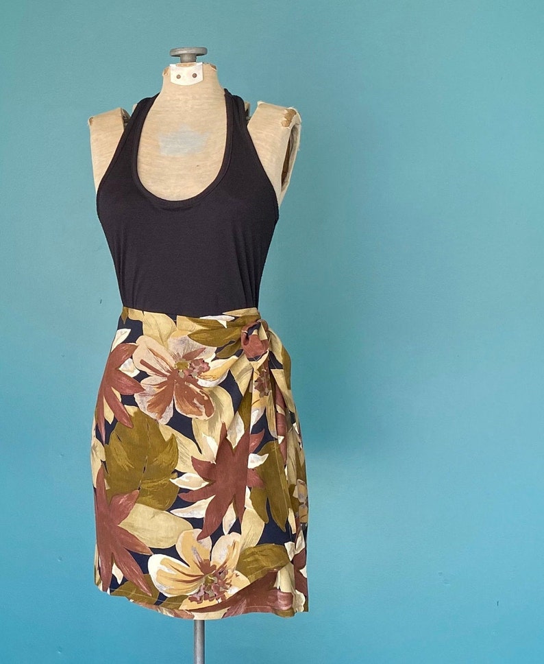 Vintage 90s Mini Floral Wrap Skirt Hawaiian Skirt Women Wrap Skirt Floral Print Skirt Summer Skirt Short Skirt TaraLynEvansStudio image 2