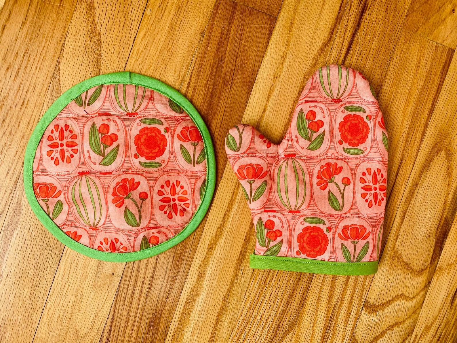 Toy Childrens Oven Mitt and Hot Pad Set play kitchen Etsy