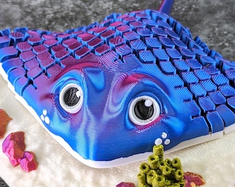 Manta articolata con base in corallo, giocattolo antistress, ornamento