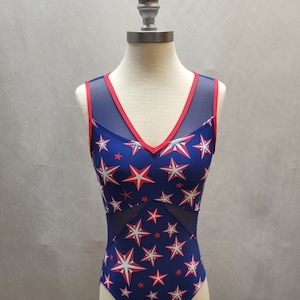 Sleeveless Swanhilda