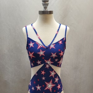 Sleeveless Swanhilda
