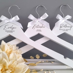 Bridesmaid hangers, Bridal hanger, Bride hanger, Wedding hangers, Wedding party hangers, Wedding dress hanger,  Maid of honour hanger