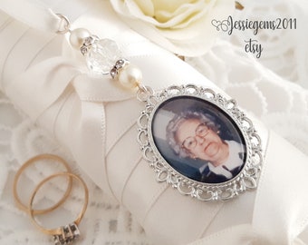 Bridal bouquet photo memory charm oval frame