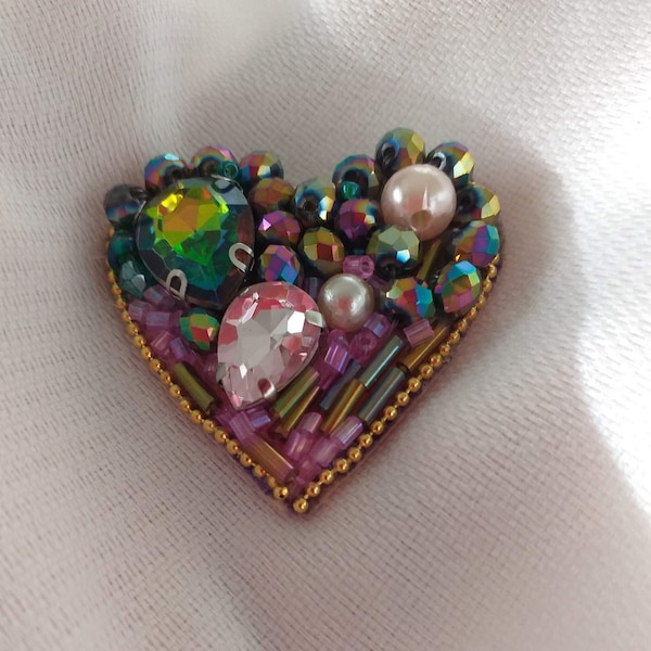 Beaded brooch  /brooch heart /women's accessory /gift for mom