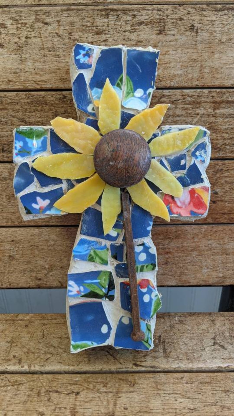 Download Custom Made Mosaic Cross Broken Dishes From The Pioneer Woman Collection Used Measures 8 X 5 5 Inches Mosaic Art Collectibles Keyforrest Lt
