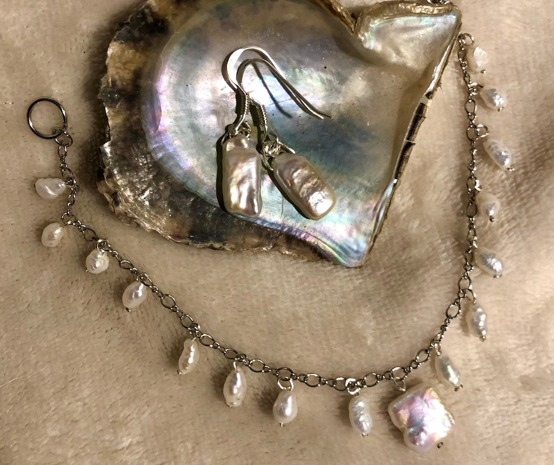 Week 26 Creative Challenge : A Freshwater Pearl Bracelet and Matching  Earrings
