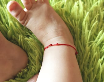 Newborn red protection bracelet with three knots Gift for infant Baby shower Adjustable string Good luck amulet Nylon cord 0.8