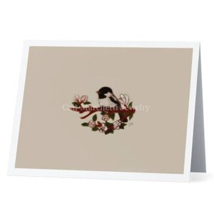 Cartão Chickadee na árvore da flor de cerejeira