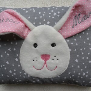 Babykissen mit Namen Hase Odoretta Geburtskissen, Kuschelkissen Hase, Geburt und Taufe, Babygeschenk Kissen, Namenskissen Hase, Bild 2