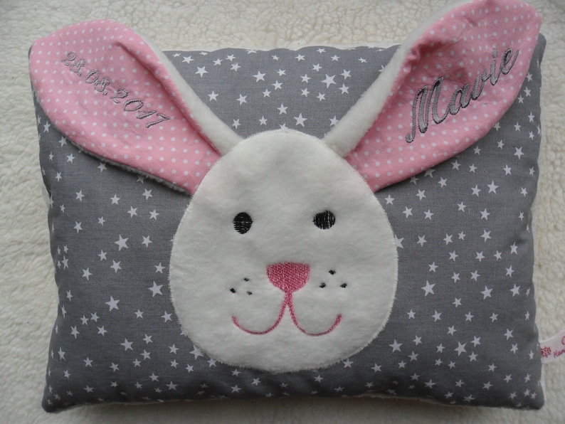 Babykissen mit Namen Hase Odoretta Geburtskissen, Kuschelkissen Hase, Geburt und Taufe, Babygeschenk Kissen, Namenskissen Hase, Bild 4