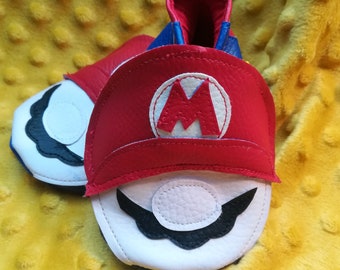 “Mario Bros” faux leather slippers