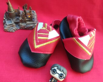 Soft leather slippers "Gryffindor"