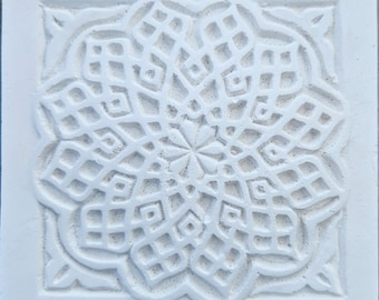 Arabesque Flower Plaque, Decorative Tile (14cm)