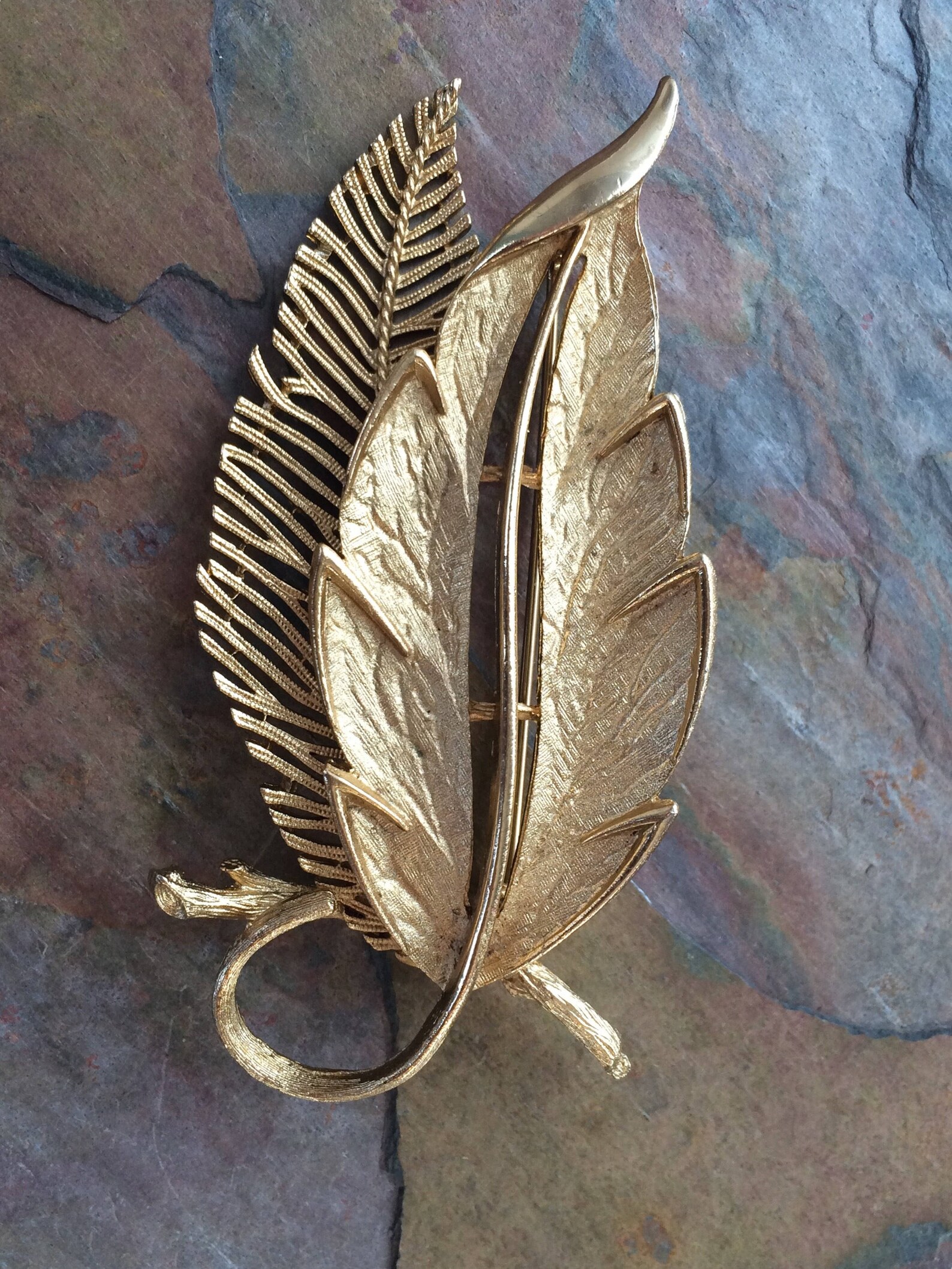 lisner leaf brooch