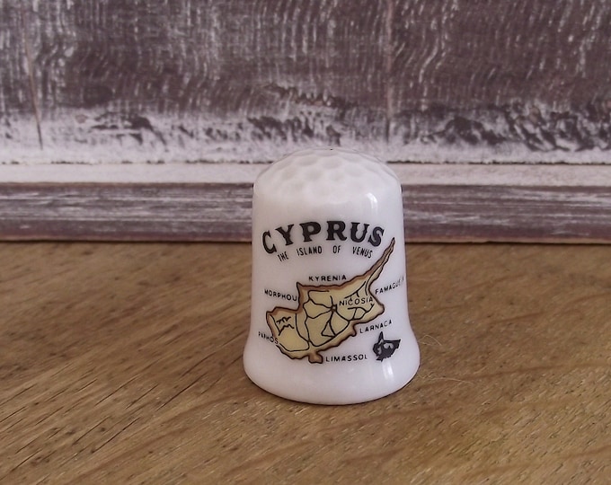 Vintage thimbles / CYPUS / British / beautiful Fine Bone China / bone china England made / BRE6