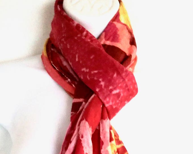 vintage clothing / scarf / made in England / vintage scarf  / ladies wear / vintage clothing /  gift for her / retro scarf / 70/80's scarf