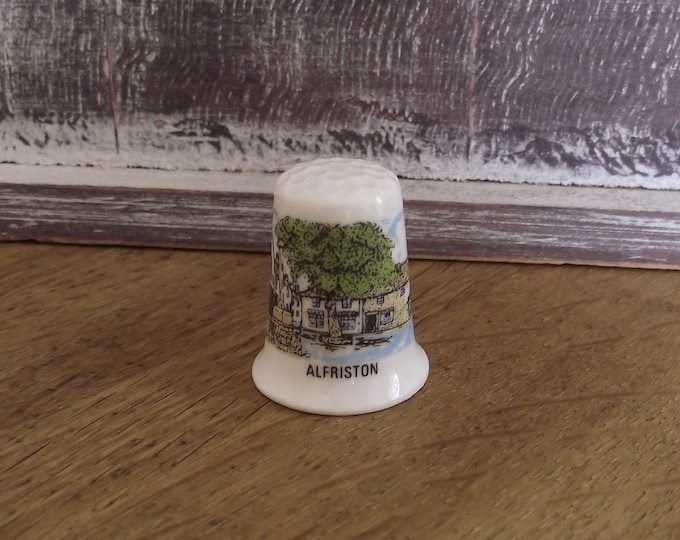 Vintage thimbles / ALFRISTON / beautiful Fine Bone China / bone china England made / ARE4