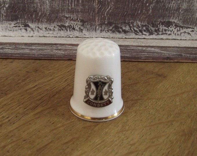 Vintage thimbles / Consett  / beautiful Fine Bone China / bone china England made / BRF7