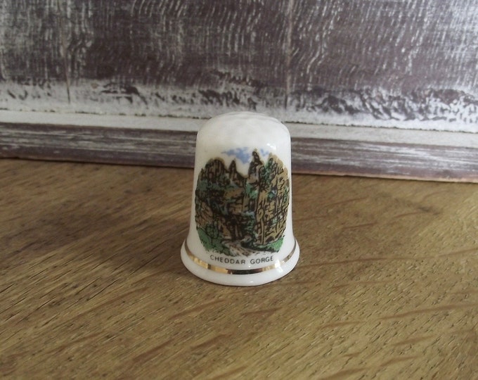 Vintage thimbles / CHEDDAR GORGE / beautiful Fine Bone China / bone china England made / ARF1