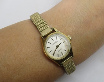 vintage watch / vintage Roamer  wrist watch / ladies watch /  expandable bracelet  / watch / vintage sport  / watch / ladies watch