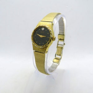 vintage diamond watch / vintage accurist wrist watch / gold watch /  vintage bracelet  / womens watch / vintage sport / watch / ladies watch