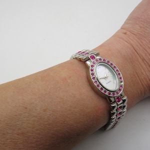 Vintage watch / womans Watch / pink fashion Watches /  mother of pearl / Gift for her / 6.8&quot; wrist.  (T2)