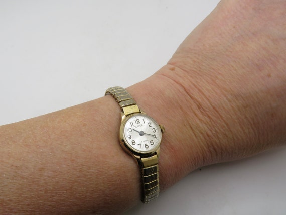 Vintage mechanical watch / womans Gold Watch / ladies Watch / Gift for her k26