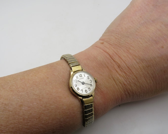 Vintage mechanical watch / womans Gold Watch / ladies Watch / Gift for her k26