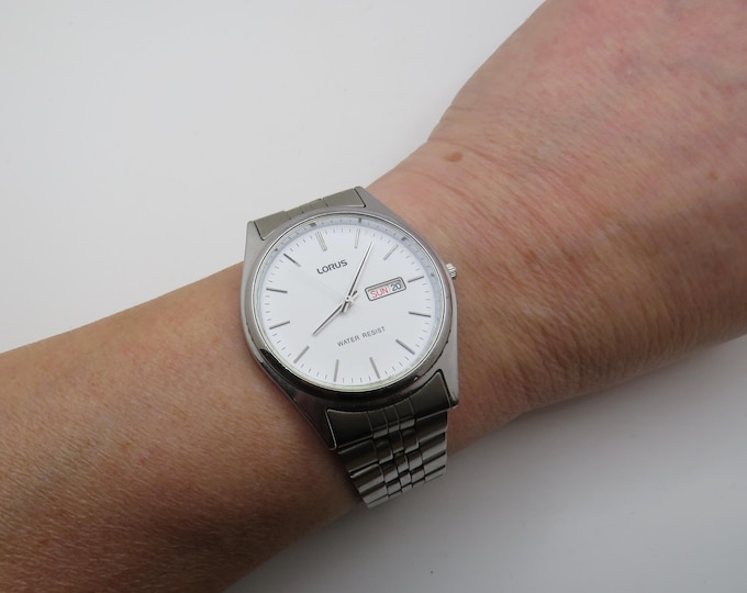 vintage watch / sports watch  / gift for him / metal bracelet Watch / vintage Lorus  Watch / vintage / n14