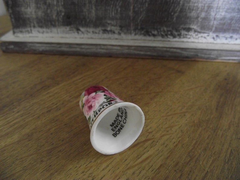 Vintage thimbles Southport flowers beautiful Fine Bone China bone china England made BRB3