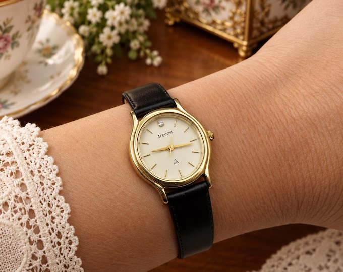 Vintage watch / gift watch  /  Quartz watch / Gold Watch /  ladies Watch / Gift for her  (f37)
