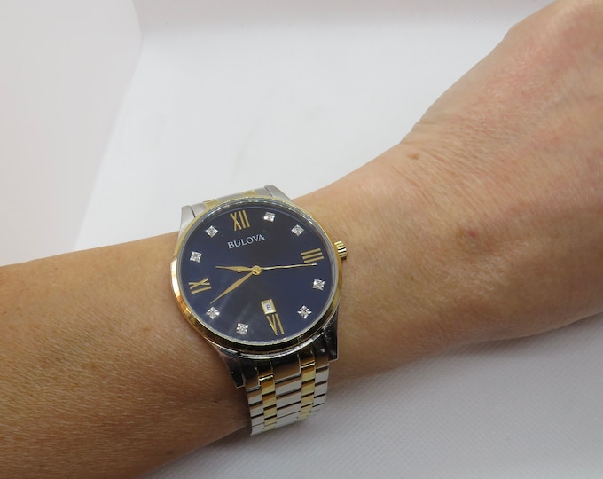 Vintage Gents oversized dress watch / bulova Quartz watch / gold plate watch / vintage gents Watch / watch / vintage sport  7.8" wrist