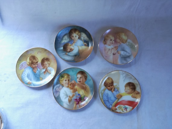 Heavenly Angels / 7777 /MaGo Collectable 5x plates set / designed plates / Collectable angel plates / vintage Plate set