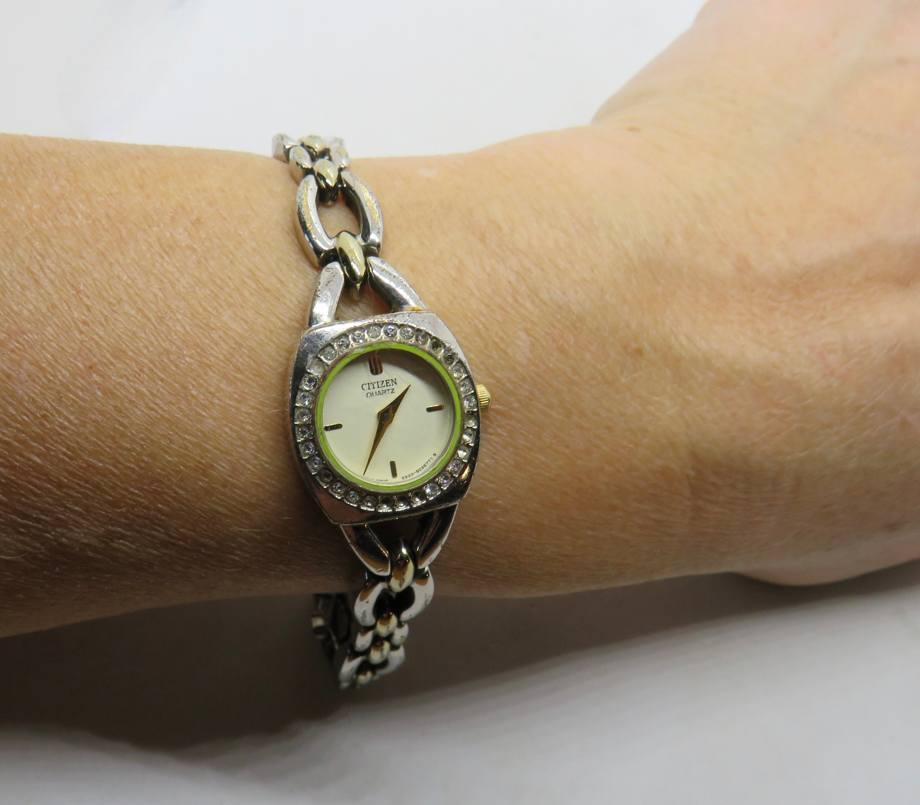 Small citizen watch new arrivals