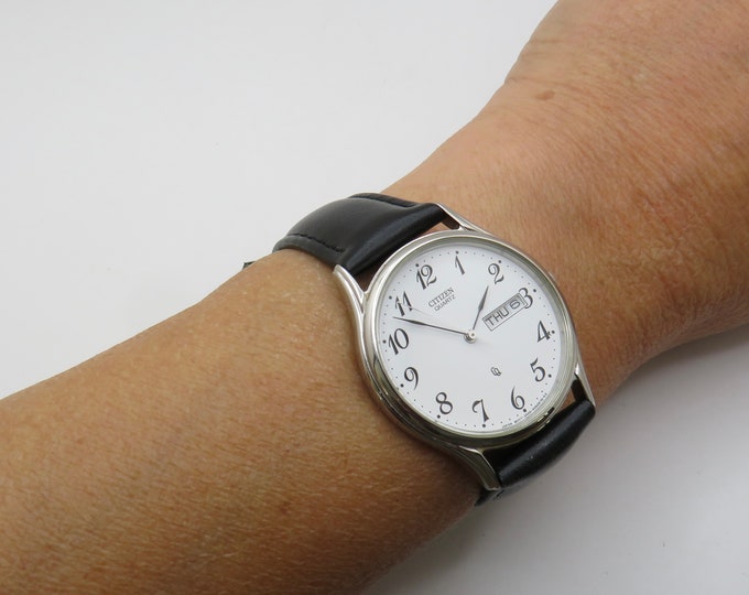 Vintage watch / Citizen watch / dress watch / gold Quartz watch / gents Watches /  Watch / Gift for him (N9)