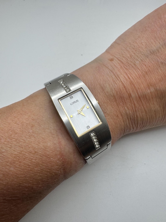 vintage watch tank / Quartz watch / vintage wrist watch / japan watch / vintage Watch / R14