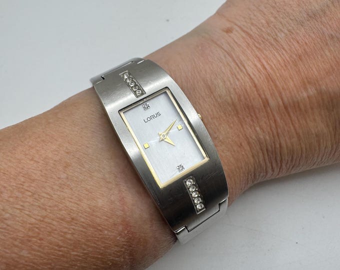 vintage watch tank / Quartz watch / vintage wrist watch / japan watch / vintage Watch / R14