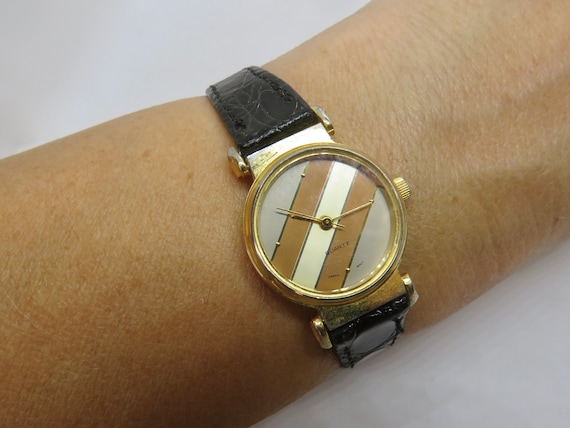 vintage watch / classic ladies Watch / gold watch